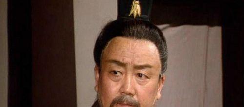 少年三国志2——曹操挟持天子以令诸侯，权谋之战割据天下（权力游戏中的政治抉择与权谋算计）