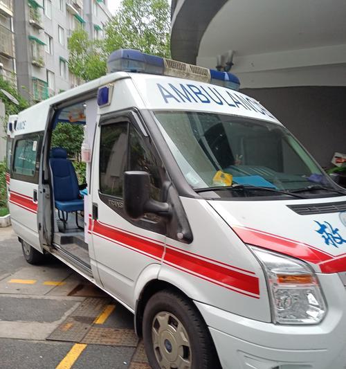 《萌趣医院抽卡攻略》（救护车详解，掌握抽卡技巧）