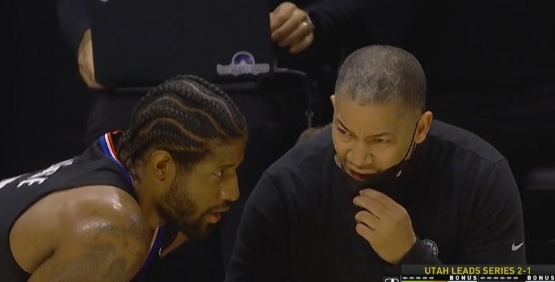 探秘NBA游戏中最强球员费沃斯的属性能力（解析费沃斯的技术特点及游戏运用技巧）
